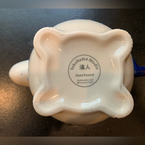 Yokohama Studio Elephant Mug - Picture 6 of 6